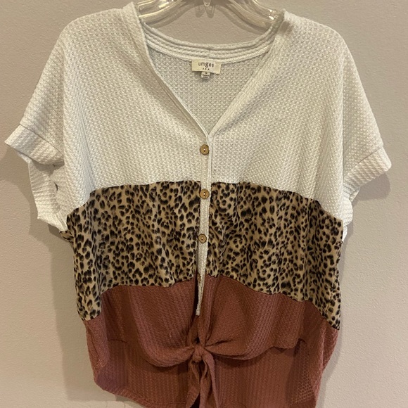Umgee Leopard Shirt - Picture 1 of 6